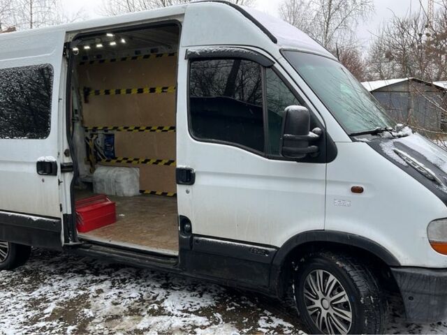 Белый Рено Мастер, объемом двигателя 2.2 л и пробегом 458 тыс. км за 5000 $, фото 4 на Automoto.ua