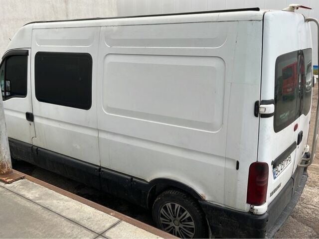 Белый Рено Мастер, объемом двигателя 2.2 л и пробегом 458 тыс. км за 5000 $, фото 3 на Automoto.ua