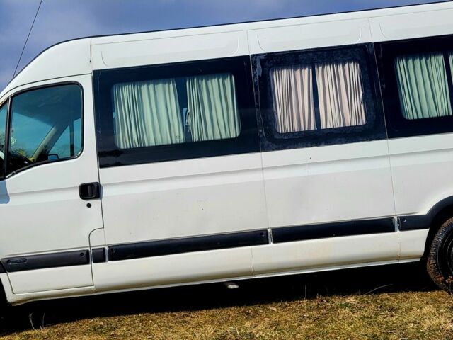 Білий Рено Мастєр, об'ємом двигуна 2.8 л та пробігом 200 тис. км за 5600 $, фото 4 на Automoto.ua