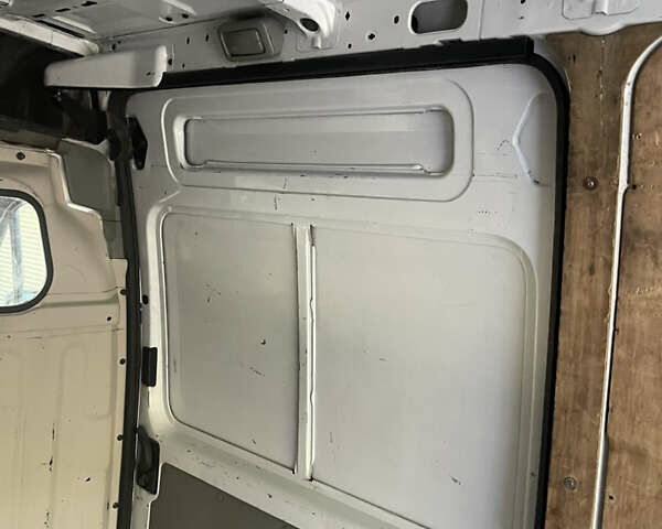 Белый Рено Мастер, объемом двигателя 2.19 л и пробегом 312 тыс. км за 4850 $, фото 39 на Automoto.ua