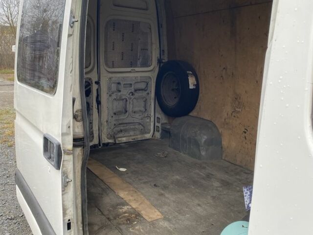 Белый Рено Мастер, объемом двигателя 2.5 л и пробегом 400 тыс. км за 4400 $, фото 7 на Automoto.ua