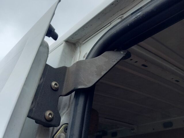 Белый Рено Мастер, объемом двигателя 2.2 л и пробегом 600 тыс. км за 5800 $, фото 14 на Automoto.ua