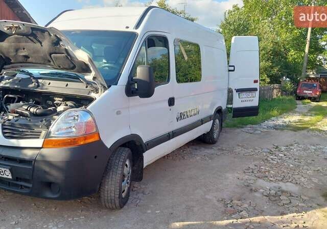Белый Рено Мастер, объемом двигателя 2.5 л и пробегом 600 тыс. км за 5700 $, фото 6 на Automoto.ua