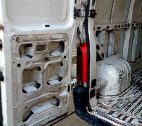 Білий Рено Мастєр, об'ємом двигуна 2.2 л та пробігом 0 тис. км за 4600 $, фото 3 на Automoto.ua