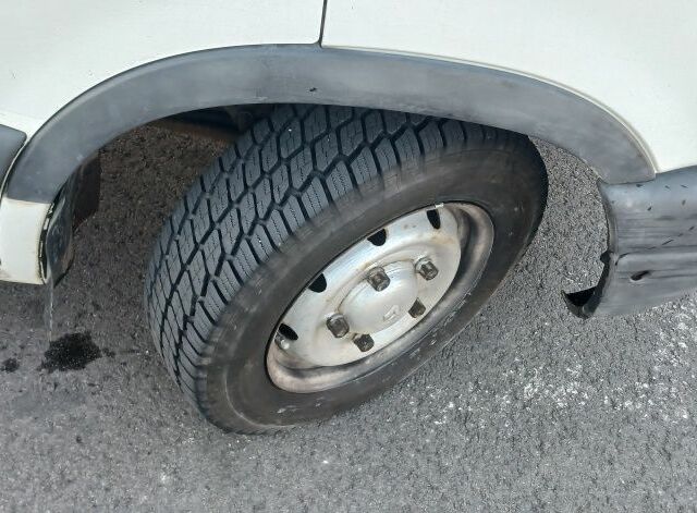 Белый Рено Мастер, объемом двигателя 2.8 л и пробегом 330 тыс. км за 3400 $, фото 4 на Automoto.ua