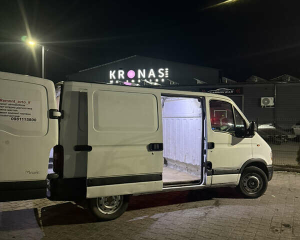 Белый Рено Мастер, объемом двигателя 1.87 л и пробегом 465 тыс. км за 4099 $, фото 12 на Automoto.ua