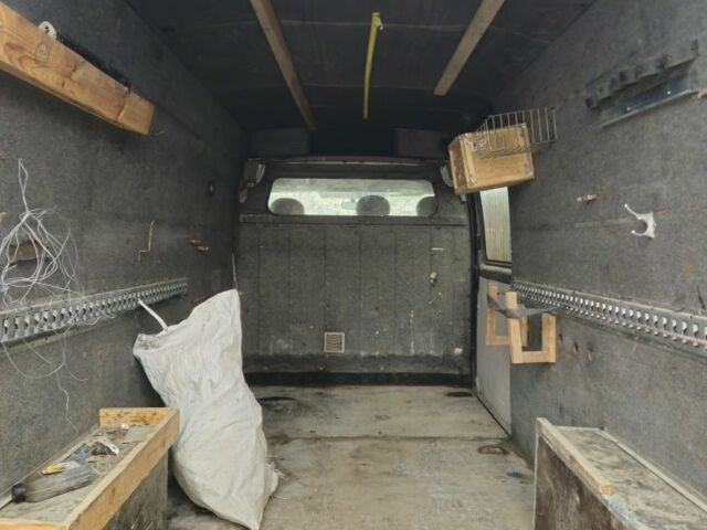 Белый Рено Мастер, объемом двигателя 2.5 л и пробегом 350 тыс. км за 2700 $, фото 5 на Automoto.ua