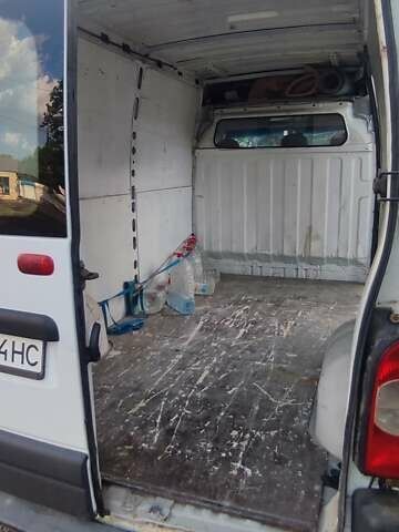 Білий Рено Мастєр, об'ємом двигуна 2.5 л та пробігом 310 тис. км за 5800 $, фото 6 на Automoto.ua