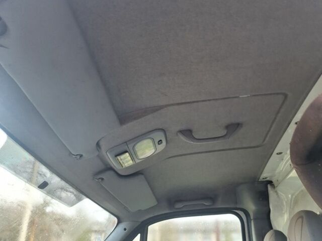 Білий Рено Мастєр, об'ємом двигуна 2.8 л та пробігом 222 тис. км за 1350 $, фото 17 на Automoto.ua