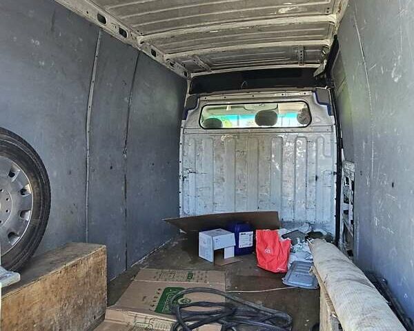 Белый Рено Мастер, объемом двигателя 2.46 л и пробегом 350 тыс. км за 3600 $, фото 5 на Automoto.ua