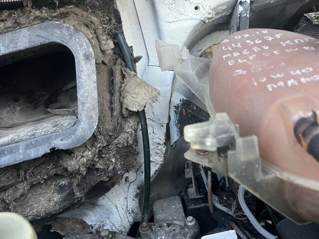 Белый Рено Мастер, объемом двигателя 2.5 л и пробегом 630 тыс. км за 4600 $, фото 10 на Automoto.ua