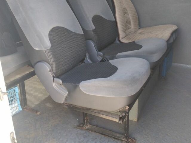 Рено Мастєр 2005 у Хмельницькому на Automoto.ua Білий Рено Мастєр, об'ємом двигуна 2.5 л та пробігом 399 тис. км за 8500 $, фото 6 на Automoto.ua