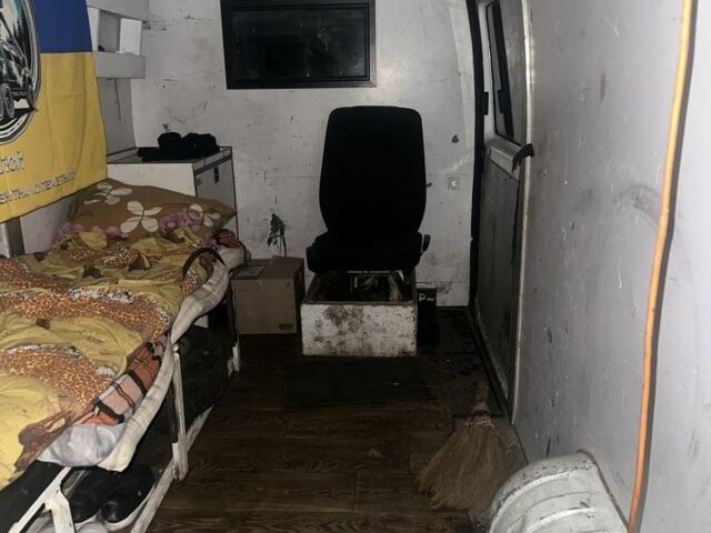 Белый Рено Мастер, объемом двигателя 2.5 л и пробегом 370 тыс. км за 3700 $, фото 5 на Automoto.ua