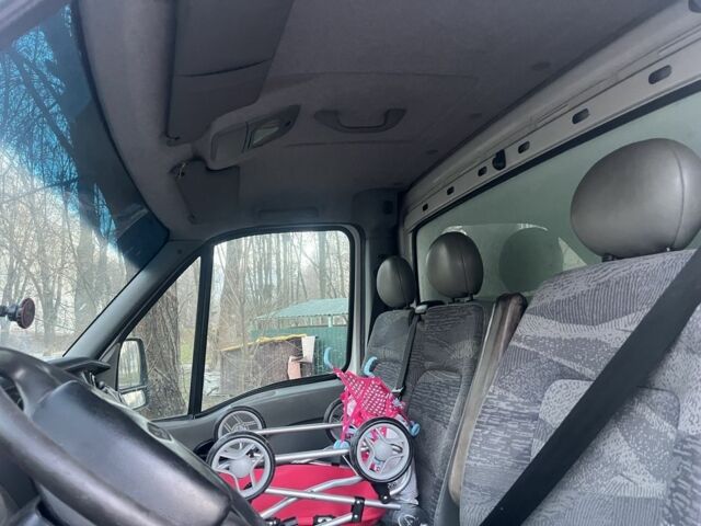 Белый Рено Мастер, объемом двигателя 2.5 л и пробегом 630 тыс. км за 4600 $, фото 3 на Automoto.ua