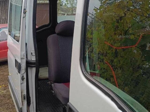 Белый Рено Мастер, объемом двигателя 2.5 л и пробегом 434 тыс. км за 7000 $, фото 10 на Automoto.ua