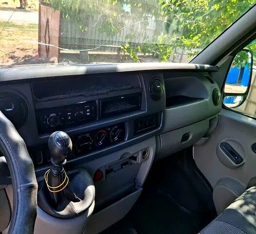 Білий Рено Мастєр, об'ємом двигуна 2.5 л та пробігом 659 тис. км за 7100 $, фото 1 на Automoto.ua