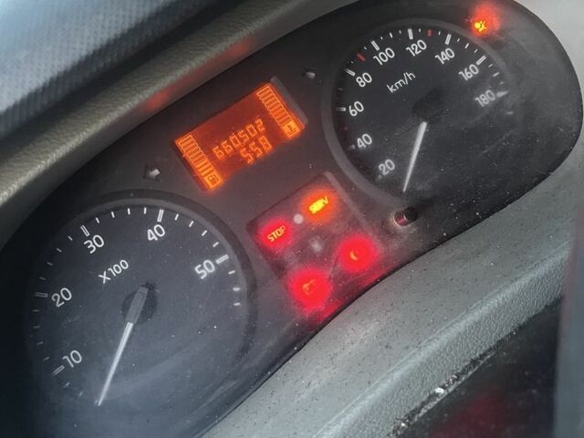 Белый Рено Мастер, объемом двигателя 2.5 л и пробегом 630 тыс. км за 4600 $, фото 4 на Automoto.ua