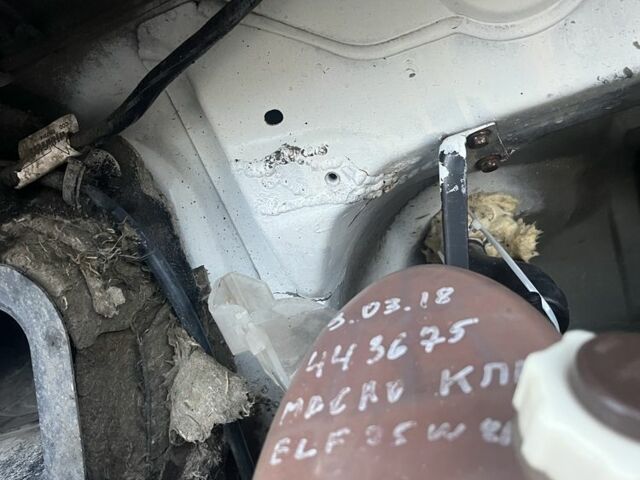 Белый Рено Мастер, объемом двигателя 2.5 л и пробегом 630 тыс. км за 4600 $, фото 11 на Automoto.ua