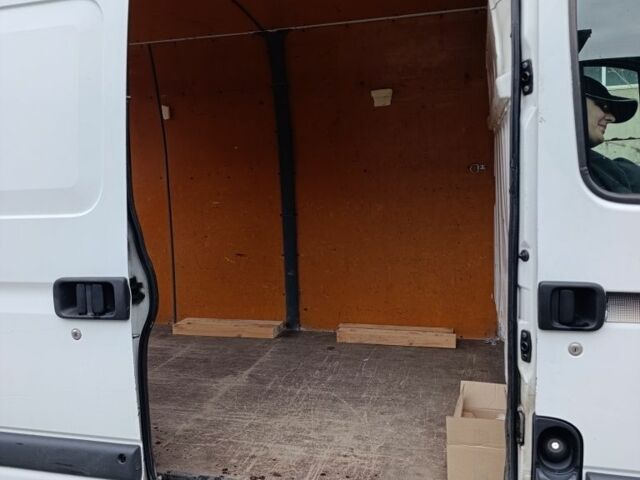 Белый Рено Мастер, объемом двигателя 3 л и пробегом 460 тыс. км за 7700 $, фото 10 на Automoto.ua