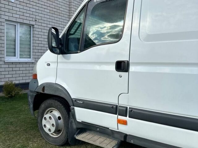 Білий Рено Мастєр, об'ємом двигуна 3 л та пробігом 287 тис. км за 12500 $, фото 1 на Automoto.ua