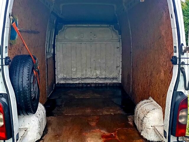 Белый Рено Мастер, объемом двигателя 2.5 л и пробегом 337 тыс. км за 7000 $, фото 8 на Automoto.ua