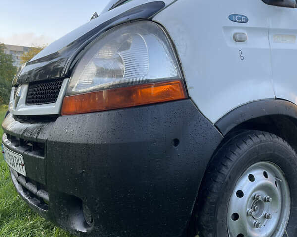 Белый Рено Мастер, объемом двигателя 2.5 л и пробегом 750 тыс. км за 6500 $, фото 12 на Automoto.ua