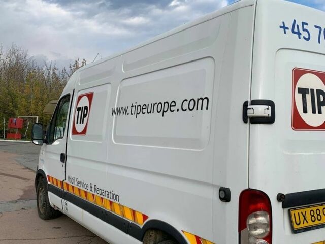 Білий Рено Мастєр, об'ємом двигуна 2.5 л та пробігом 160 тис. км за 3900 $, фото 1 на Automoto.ua