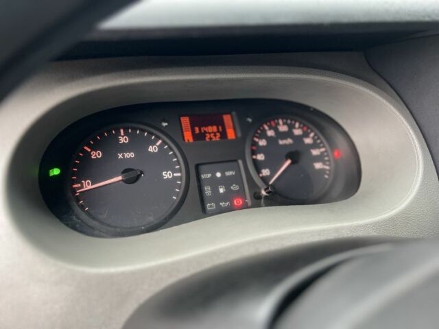 Білий Рено Мастєр, об'ємом двигуна 0 л та пробігом 350 тис. км за 6999 $, фото 9 на Automoto.ua