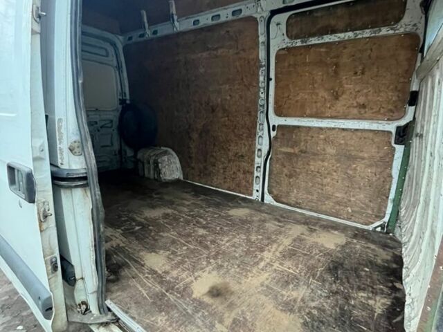 Белый Рено Мастер, объемом двигателя 3 л и пробегом 400 тыс. км за 3200 $, фото 4 на Automoto.ua