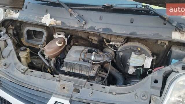 Белый Рено Мастер, объемом двигателя 2.46 л и пробегом 650 тыс. км за 6300 $, фото 9 на Automoto.ua