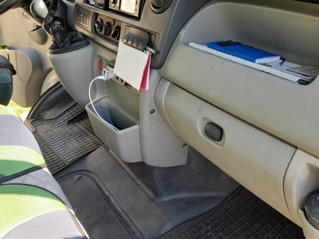 Белый Рено Мастер, объемом двигателя 2.5 л и пробегом 300 тыс. км за 5900 $, фото 9 на Automoto.ua