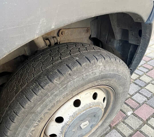 Белый Рено Мастер, объемом двигателя 2.46 л и пробегом 500 тыс. км за 6800 $, фото 9 на Automoto.ua