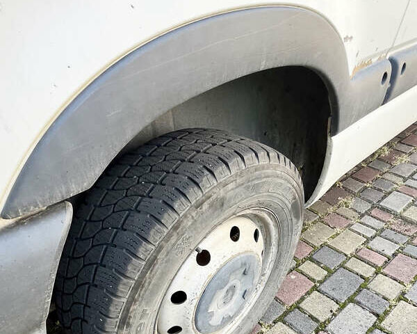 Белый Рено Мастер, объемом двигателя 2.46 л и пробегом 500 тыс. км за 6800 $, фото 10 на Automoto.ua