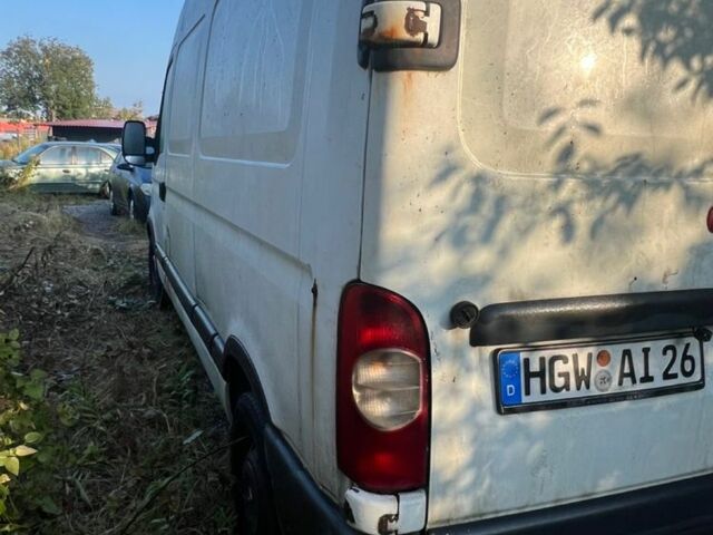 Белый Рено Мастер, объемом двигателя 2.5 л и пробегом 250 тыс. км за 2300 $, фото 1 на Automoto.ua