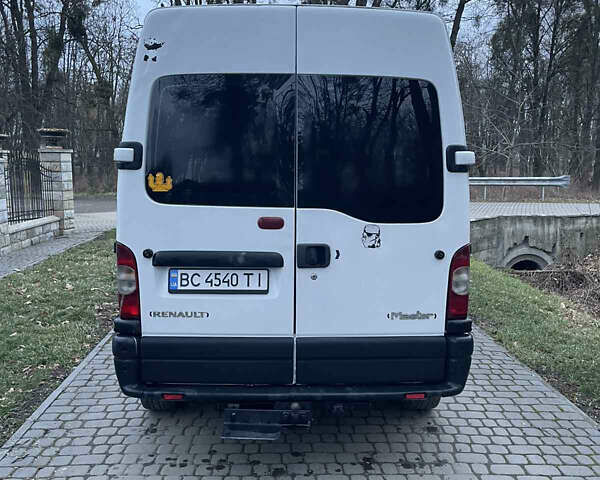Белый Рено Мастер, объемом двигателя 2.46 л и пробегом 306 тыс. км за 7900 $, фото 3 на Automoto.ua