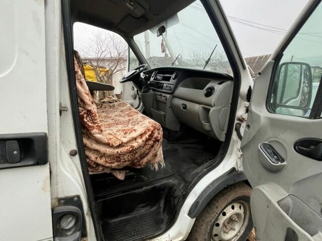 Белый Рено Мастер, объемом двигателя 3 л и пробегом 400 тыс. км за 3200 $, фото 5 на Automoto.ua