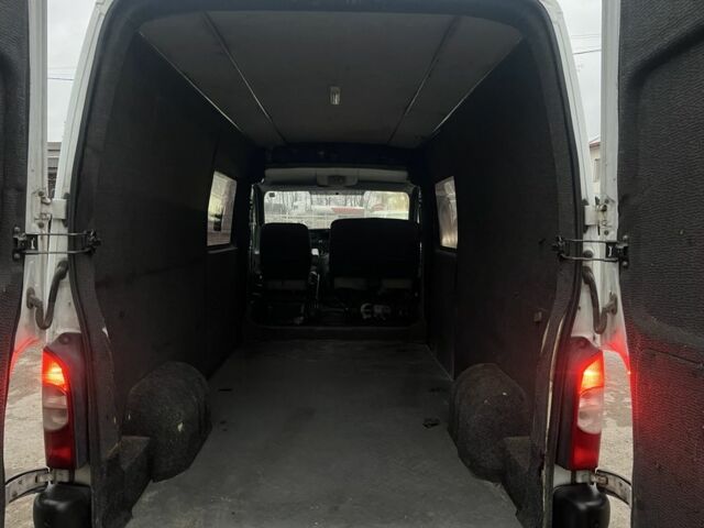 Белый Рено Мастер, объемом двигателя 2.5 л и пробегом 378 тыс. км за 6999 $, фото 16 на Automoto.ua