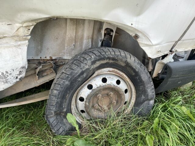 Белый Рено Мастер, объемом двигателя 2.5 л и пробегом 480 тыс. км за 2381 $, фото 4 на Automoto.ua