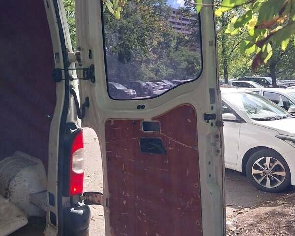 Білий Рено Мастєр, об'ємом двигуна 2.5 л та пробігом 439 тис. км за 6300 $, фото 25 на Automoto.ua