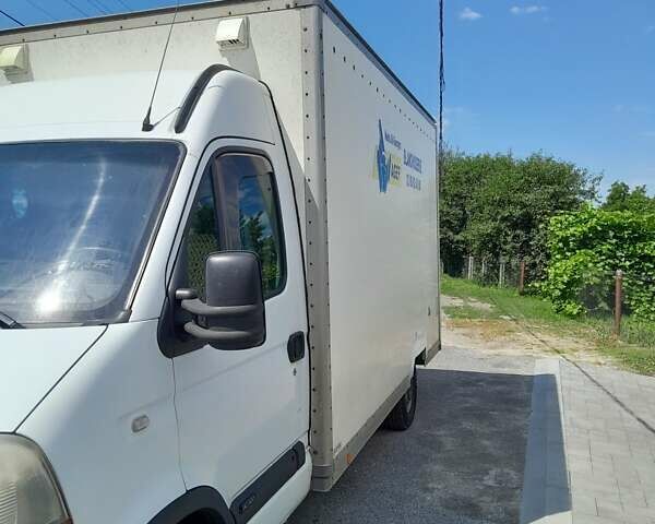 Белый Рено Мастер, объемом двигателя 25 л и пробегом 480 тыс. км за 8400 $, фото 3 на Automoto.ua