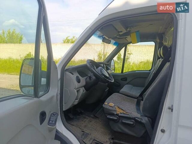 Белый Рено Мастер, объемом двигателя 2.46 л и пробегом 350 тыс. км за 5800 $, фото 8 на Automoto.ua