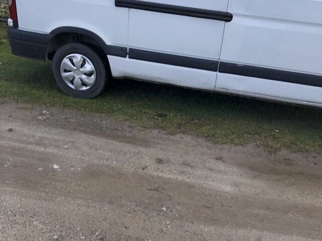 Белый Рено Мастер, объемом двигателя 2.5 л и пробегом 469 тыс. км за 6800 $, фото 4 на Automoto.ua