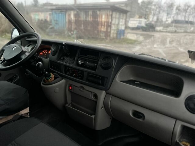 Белый Рено Мастер, объемом двигателя 2.5 л и пробегом 378 тыс. км за 6999 $, фото 14 на Automoto.ua