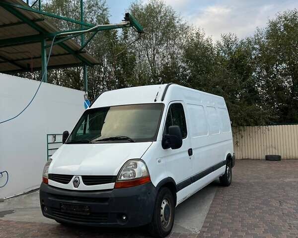 Белый Рено Мастер, объемом двигателя 2.5 л и пробегом 620 тыс. км за 6999 $, фото 1 на Automoto.ua
