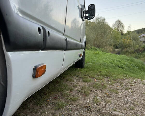 Белый Рено Мастер, объемом двигателя 2.5 л и пробегом 440 тыс. км за 7300 $, фото 10 на Automoto.ua