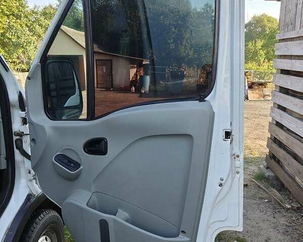 Білий Рено Мастєр, об'ємом двигуна 2.5 л та пробігом 317 тис. км за 8000 $, фото 2 на Automoto.ua