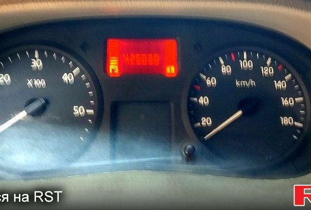 Білий Рено Мастєр, об'ємом двигуна 2.5 л та пробігом 425 тис. км за 4600 $, фото 3 на Automoto.ua