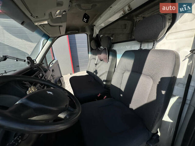 Білий Рено Мастєр, об'ємом двигуна 2.46 л та пробігом 482 тис. км за 7500 $, фото 9 на Automoto.ua