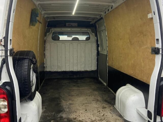 Білий Рено Мастєр, об'ємом двигуна 2.5 л та пробігом 450 тис. км за 8800 $, фото 7 на Automoto.ua