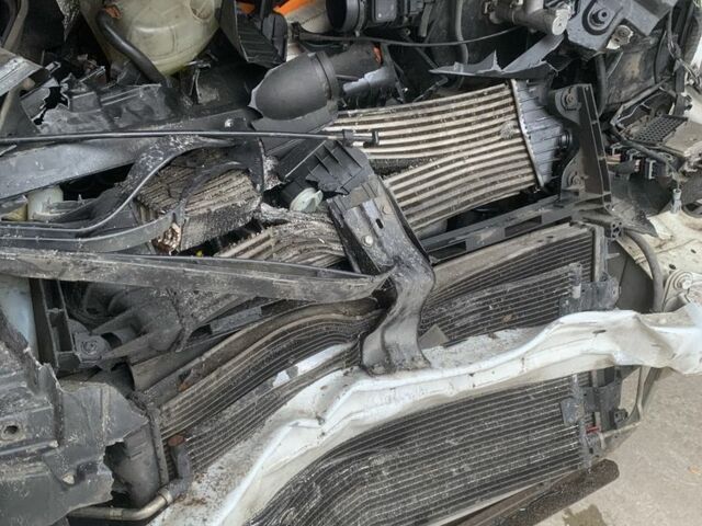 Белый Рено Мастер, объемом двигателя 2.5 л и пробегом 560 тыс. км за 3500 $, фото 4 на Automoto.ua